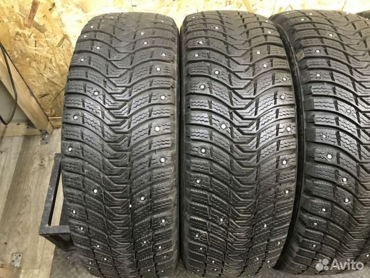 Michelin X-Ice North 3 215/60 R16 99T