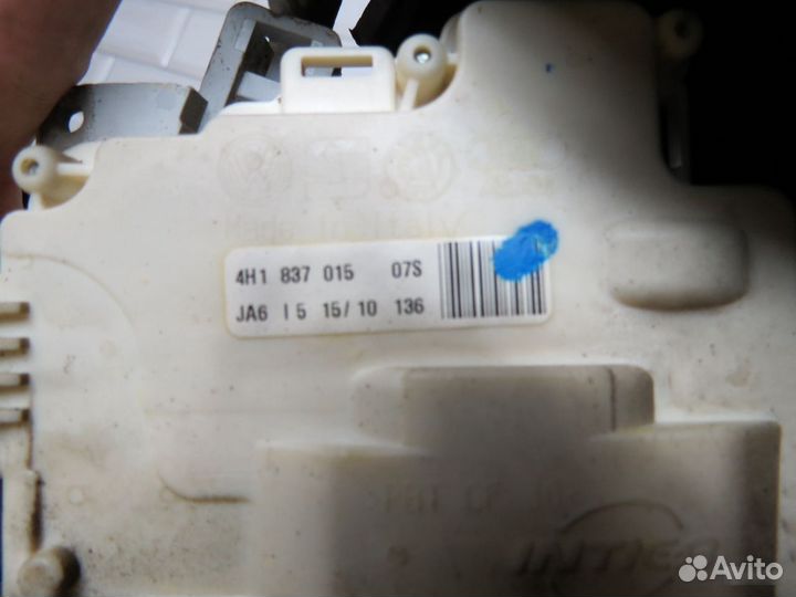 Замок двери передний задний Audi A8 D4 A8D4