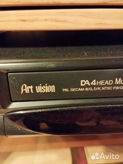 Видеомагнитофон LG