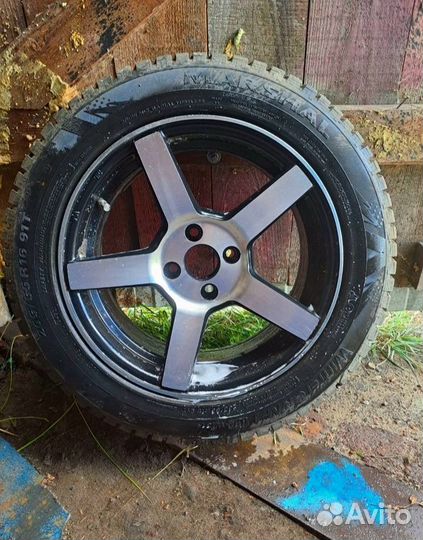 Marshal WinterCraft SUV Ice WS31 205/55 R16