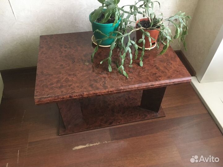 Журнальный столик бу