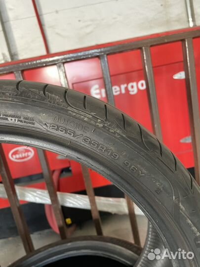 Goodyear Eagle F1 Asymmetric 3 225/40 R19 и 255/35 R19 96Y