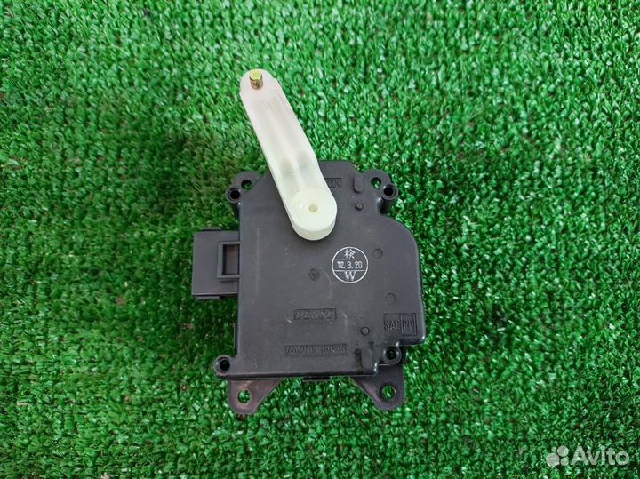 Моторчик заслонки печки Lexus RX300 (MCU15) 2002