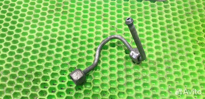 Трубка топливная на 2 форсунку Renault Megane 3