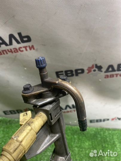 Топливная рейка с форсунками Ford Focus 1