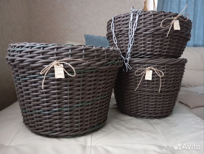 Кашпо из искусственного ротанга