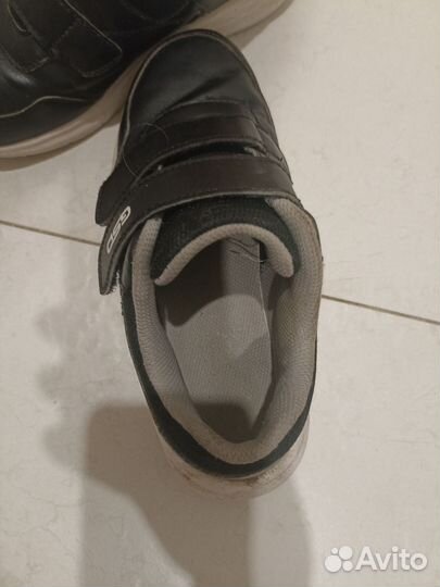 Кроссовки детские
