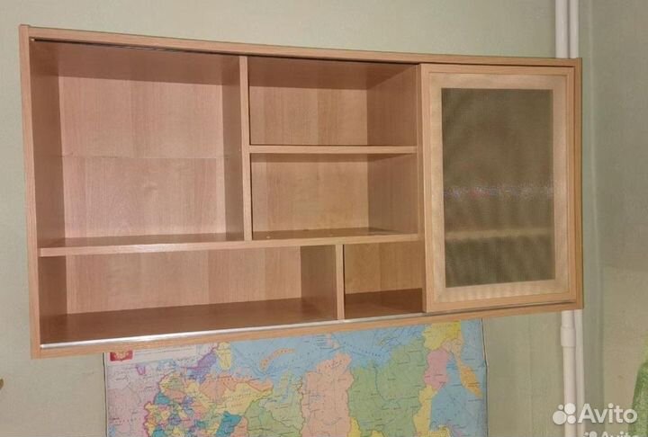 Стол и полка