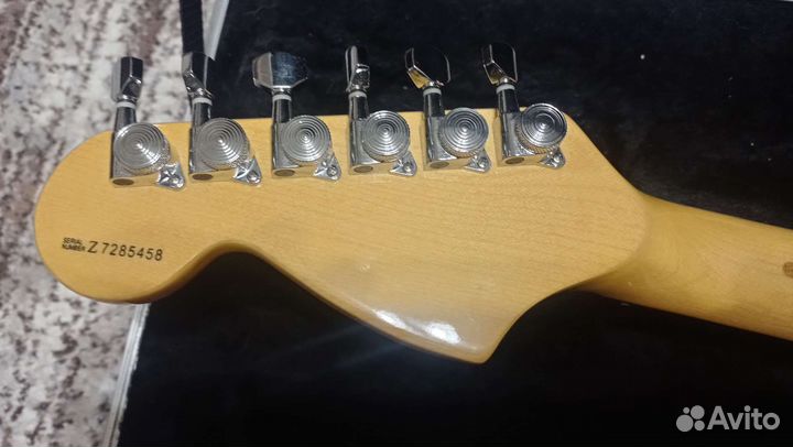Электро гитара Фендер страт