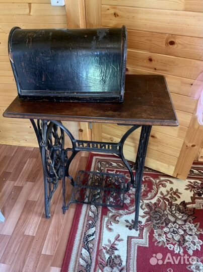 Швейная машина Singer