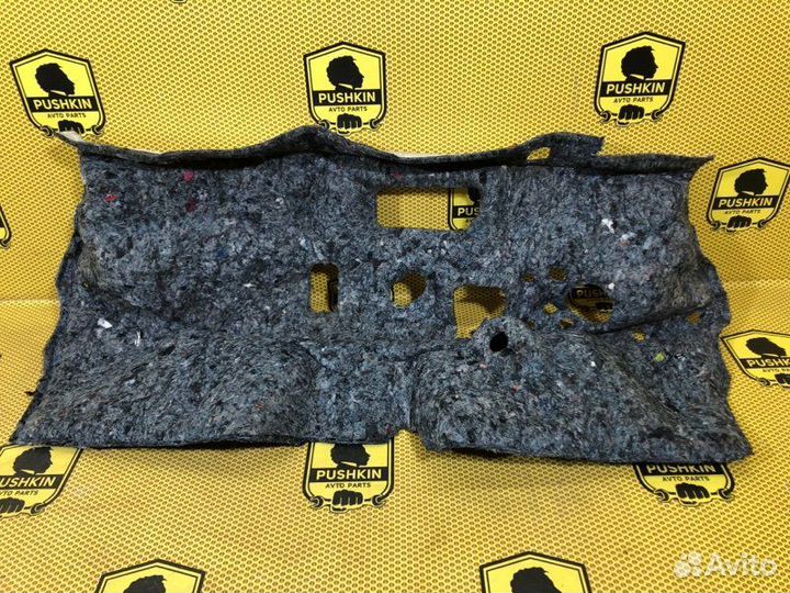 Шумоизоляция моторного щита в салоне Renault Logan