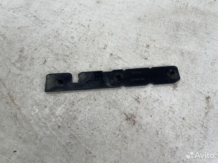 Эмблема для Volkswagen Golf 2