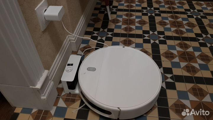 Умный пылесос Xiaomi Mi Robot Essential G1