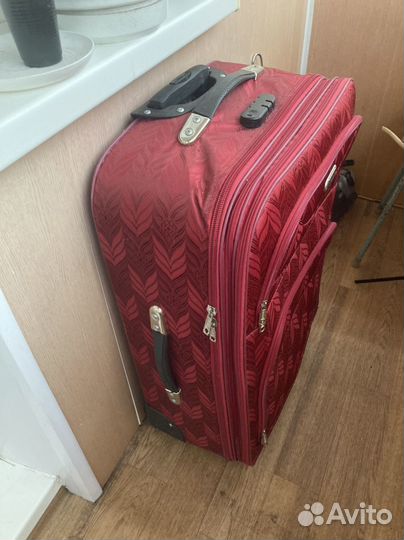 Чемодан на колесах
