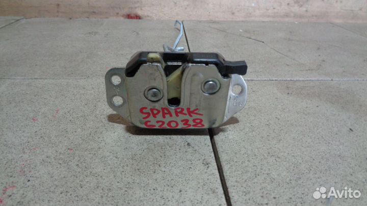 Замок багажника Chevrolet Spark 3 (M300)