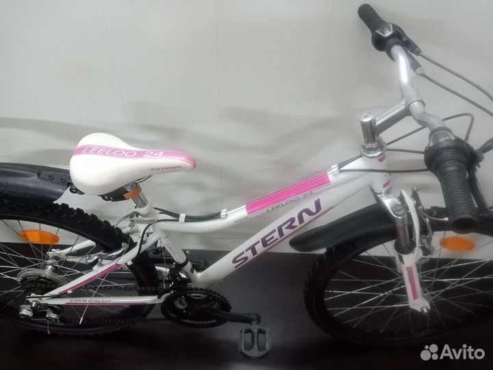 Stern Leeloo 24