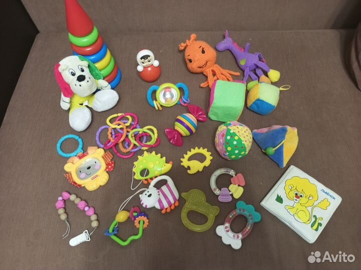Игрушки пакетом для малышей