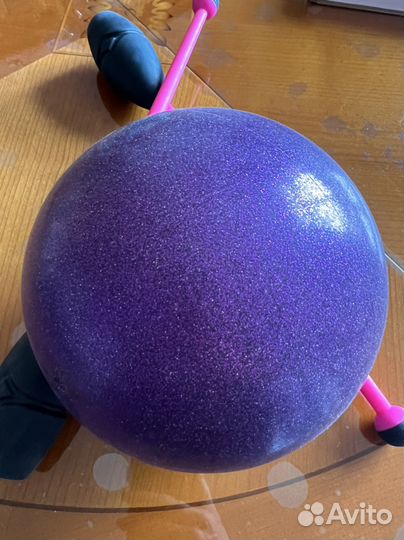 Булавы, обруч, мяч