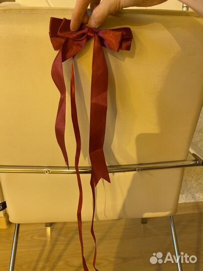 Банты на стулья на свадьбу. Украшения на свадьбу