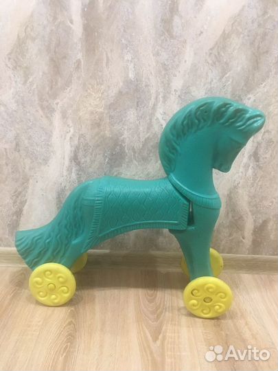 Конь каталка СССР