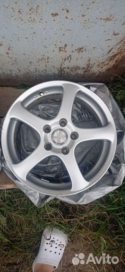 Диски литые r16