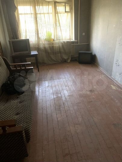 Комната 18 м² в 5-к., 1/3 эт.