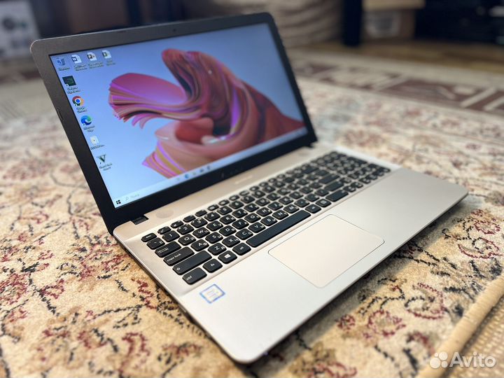 Игровой Ноутбук Asus i3-6006u/920MX 2гб/1тр