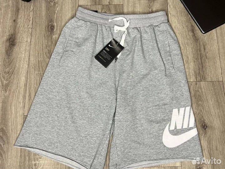 Шорты Nike