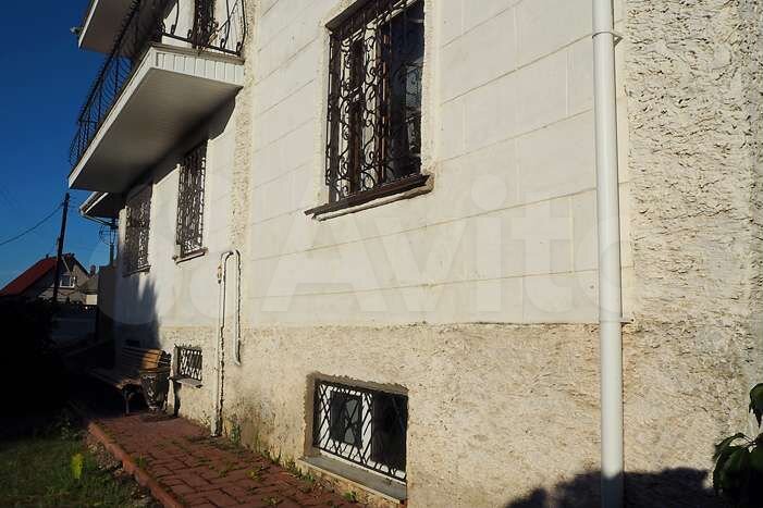 Коттедж 430 м² на участке 11 сот.