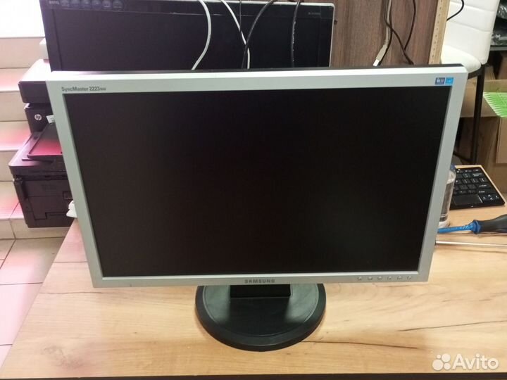 Монитор 22