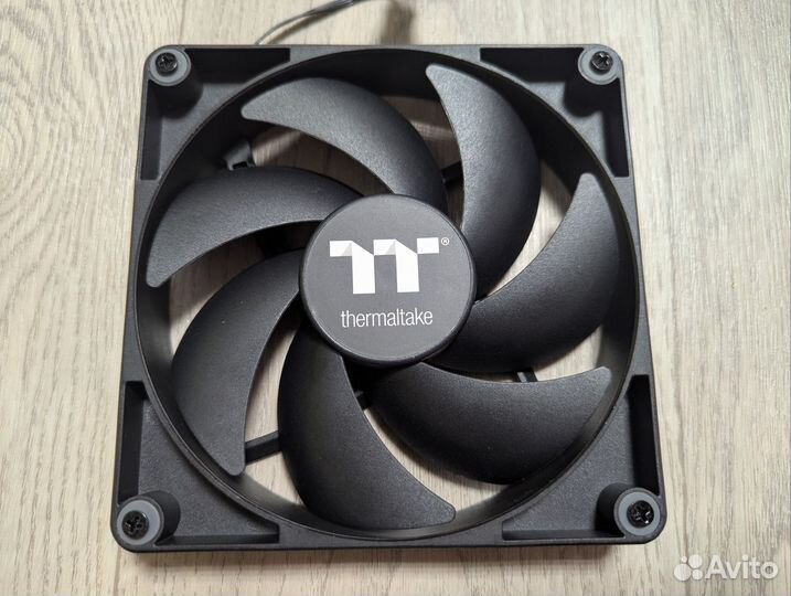 Вентиляторы Termaltake TT1425
