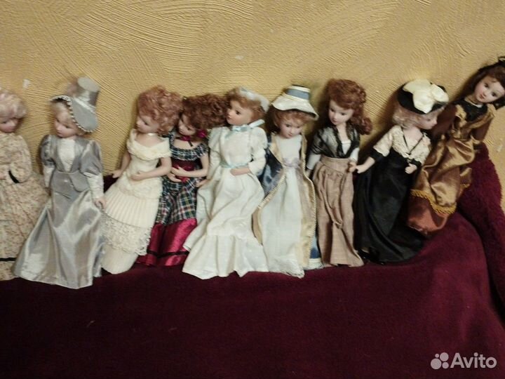 Коллекция фарфоровых кукол