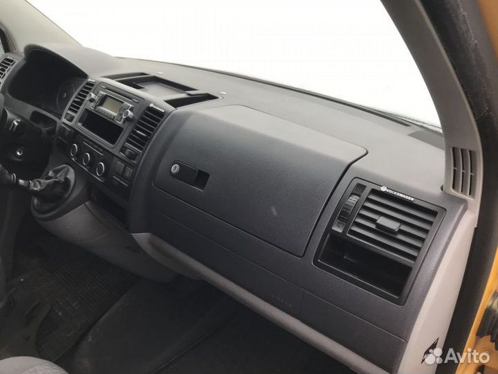 Caravelle T5 рестайлинг (2009-2015) в разборе