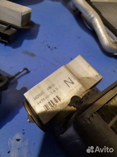 Моторчик печки Mazda mpv lw5w 1999-2006