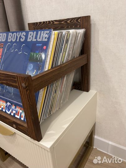 Подставка под виниловые пластинки