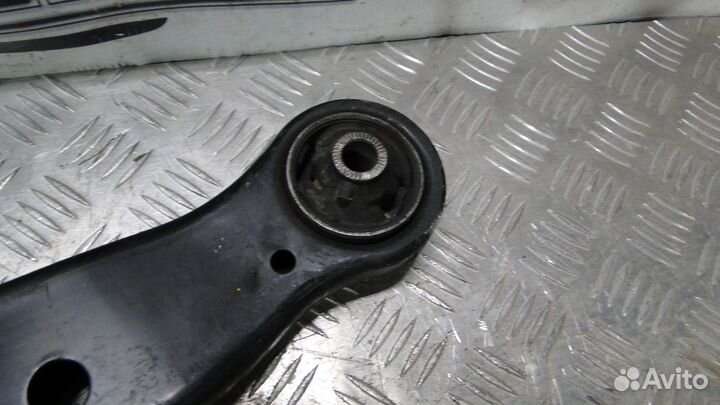 Рычаг передний Toyota Sienna 2 2005 3.3