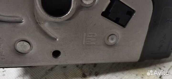 Замок двери передний правый Опель Astra H седан