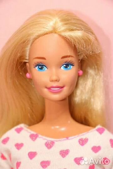 Pretty Hearts Barbie 1995