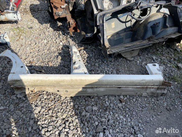 Порог правый Volkswagen Polo Classic 1997