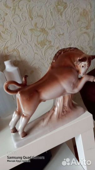 Бык фарфоровый