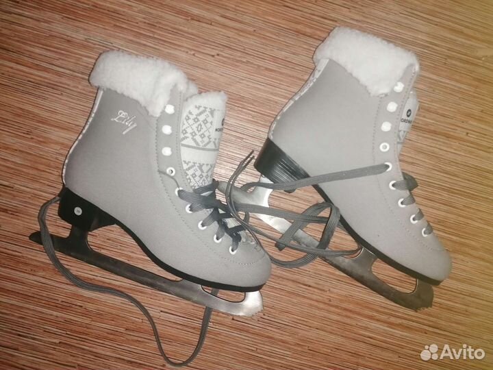 Коньки фигурные женские
