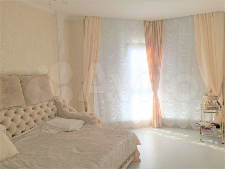 2-к. квартира, 65 м², 7/10 эт.