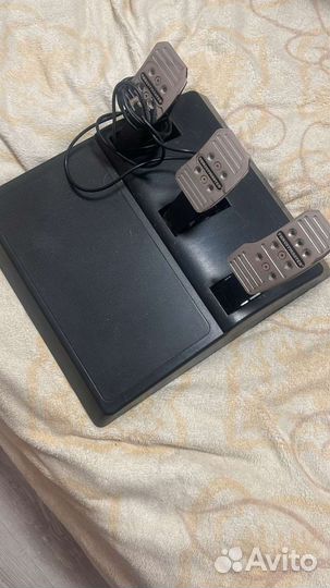 Игровой руль Thrustmaster t150