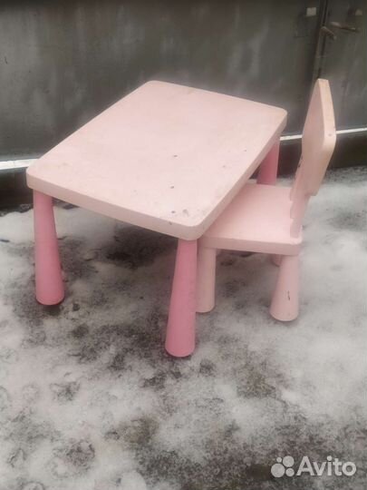 Детский столик и стульчик