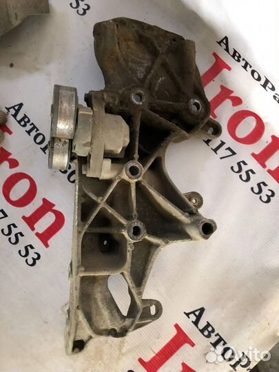 Кронштейн K4J двигателя Symbol 2 new 09-12