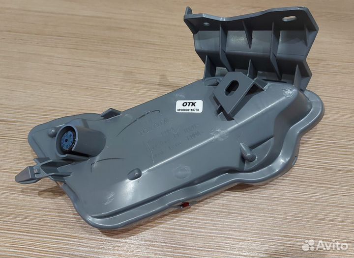 Катафот Фонарь задний правый Toyota Rav 4