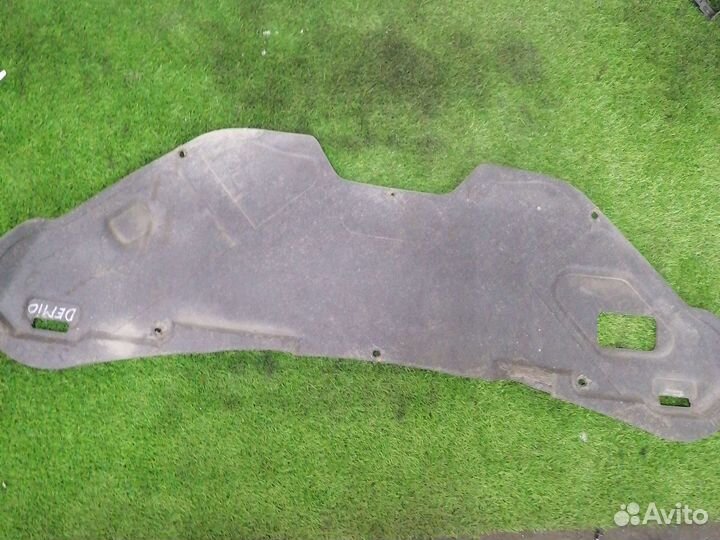 Шуба капота мазда демио dy5w