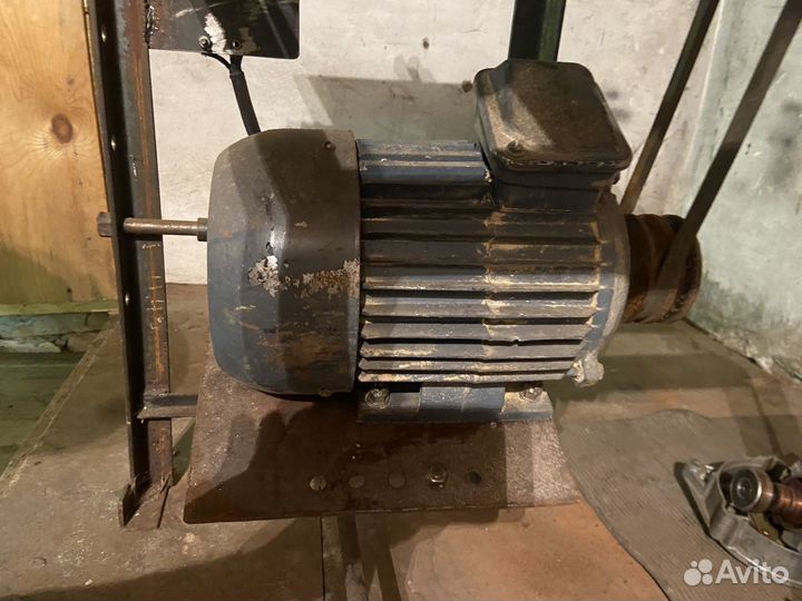 Станок для роспуска досок