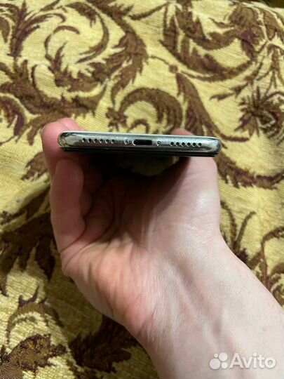 iPhone X, 64 ГБ
