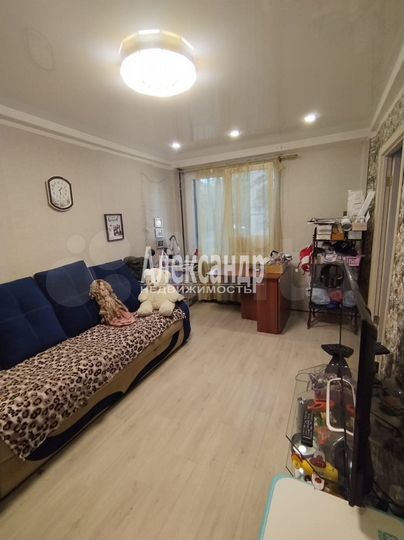 2-к. квартира, 42 м², 1/5 эт.